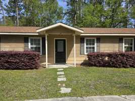 featured image of 403 E Lawnwood Ave #1