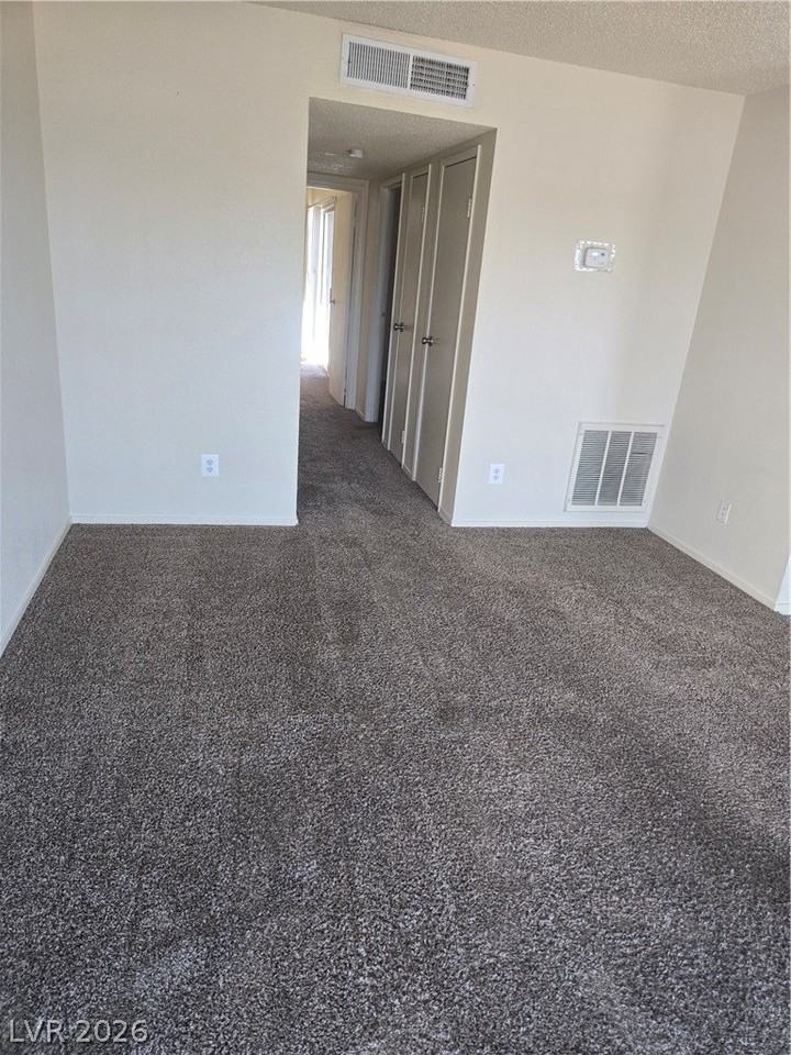 1388 E Desert Inn Rd #2 - Photo 3 of 23
