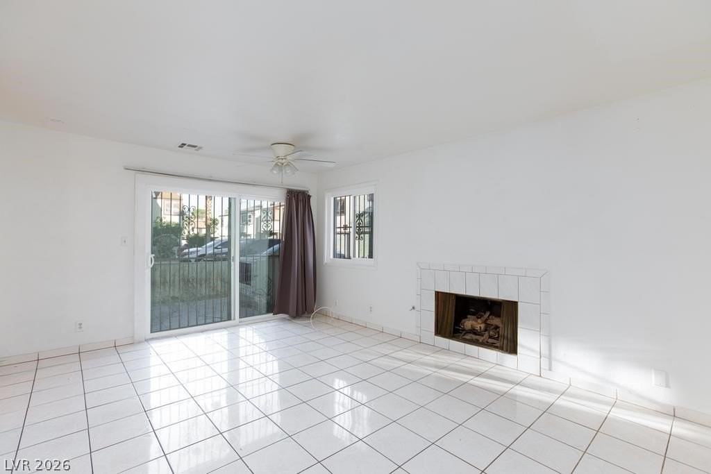 5031 Spencer St #C - Photo 5 of 19