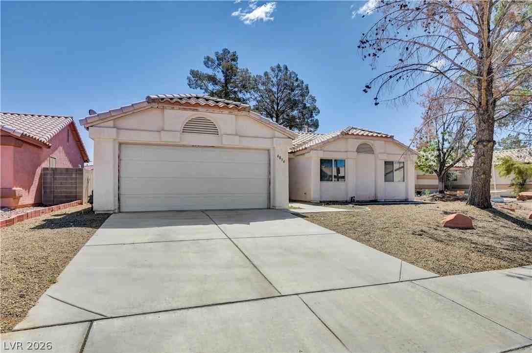 4814 Spring Falls Way - Photo 3 of 47