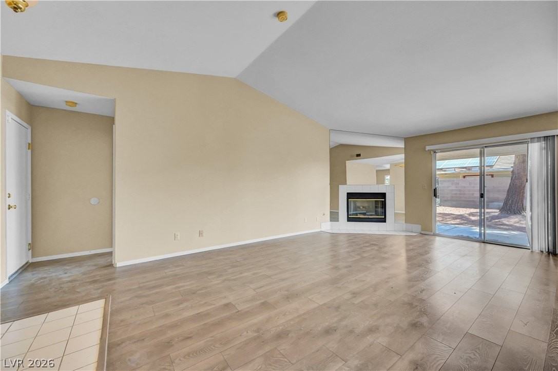 4814 Spring Falls Way - Photo 6 of 47