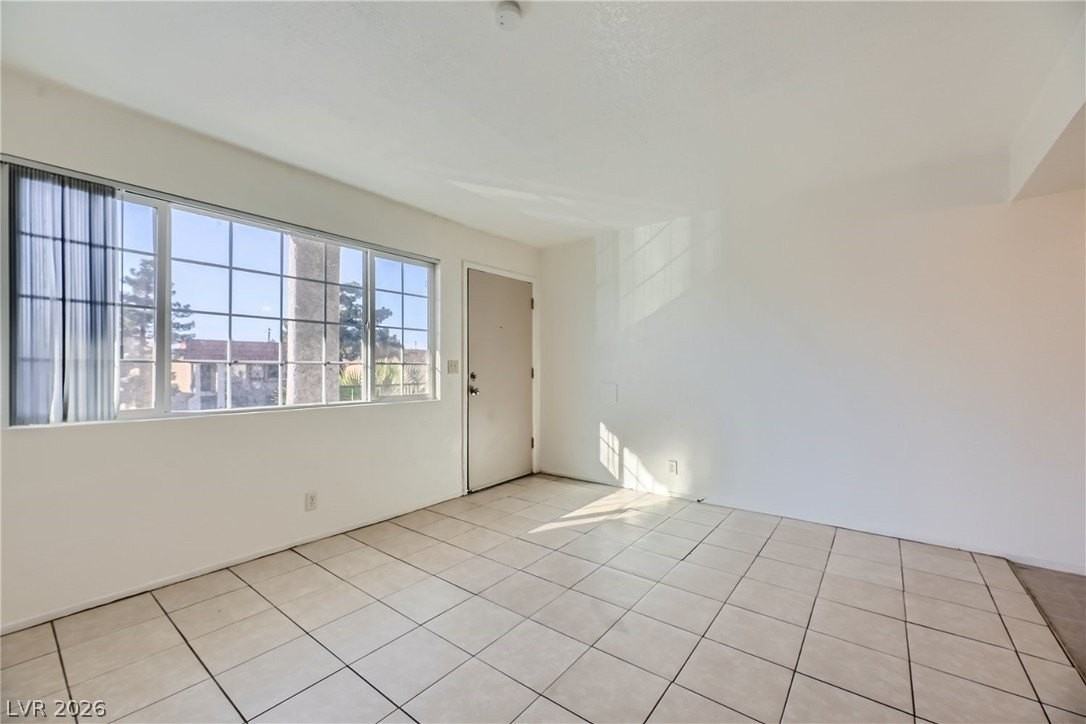 3604 Thomas Ave #4 - Photo 4 of 17