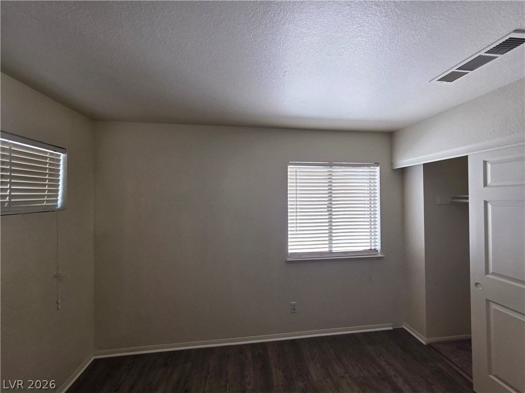 8008 Dover Shores Ave - Photo 6 of 50