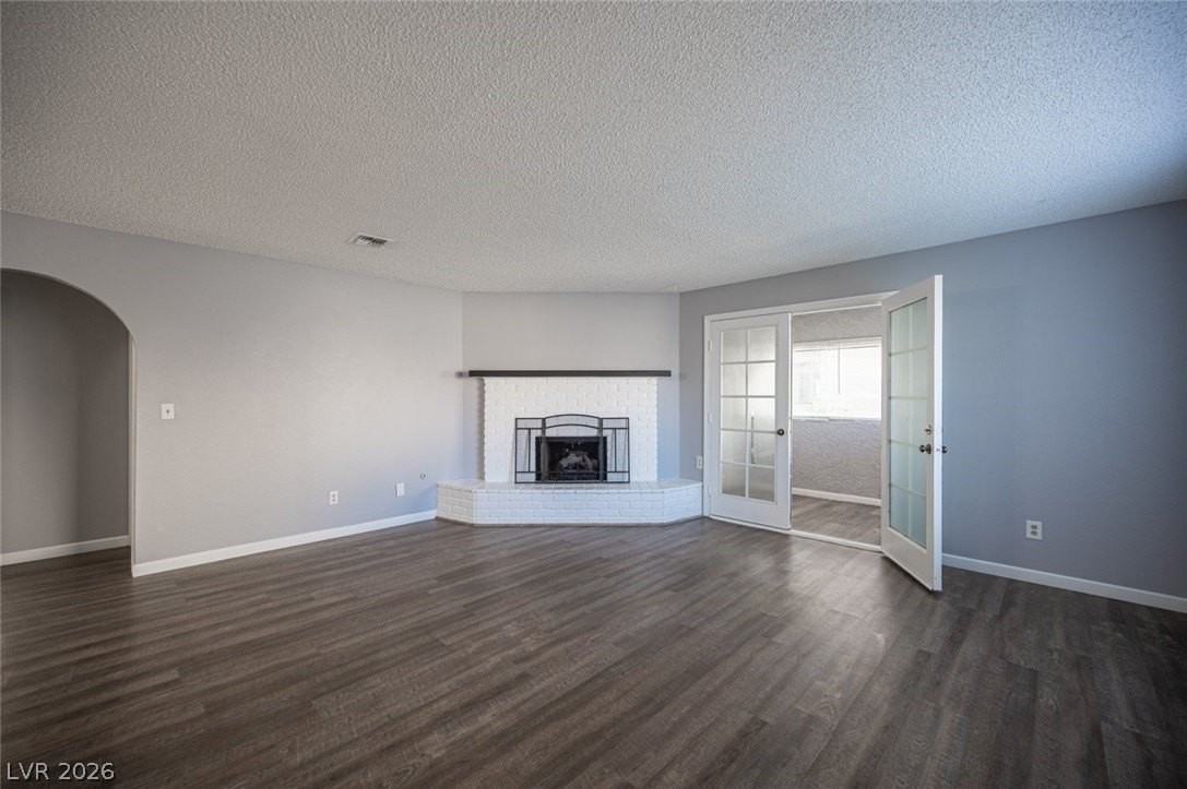 1406 Santa Margarita St #B - Photo 7 of 40
