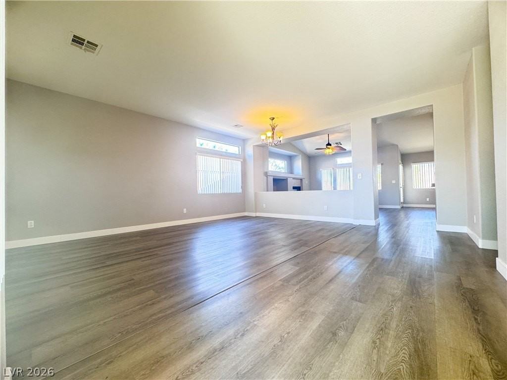 30 Hatten Bay St - Photo 5 of 38