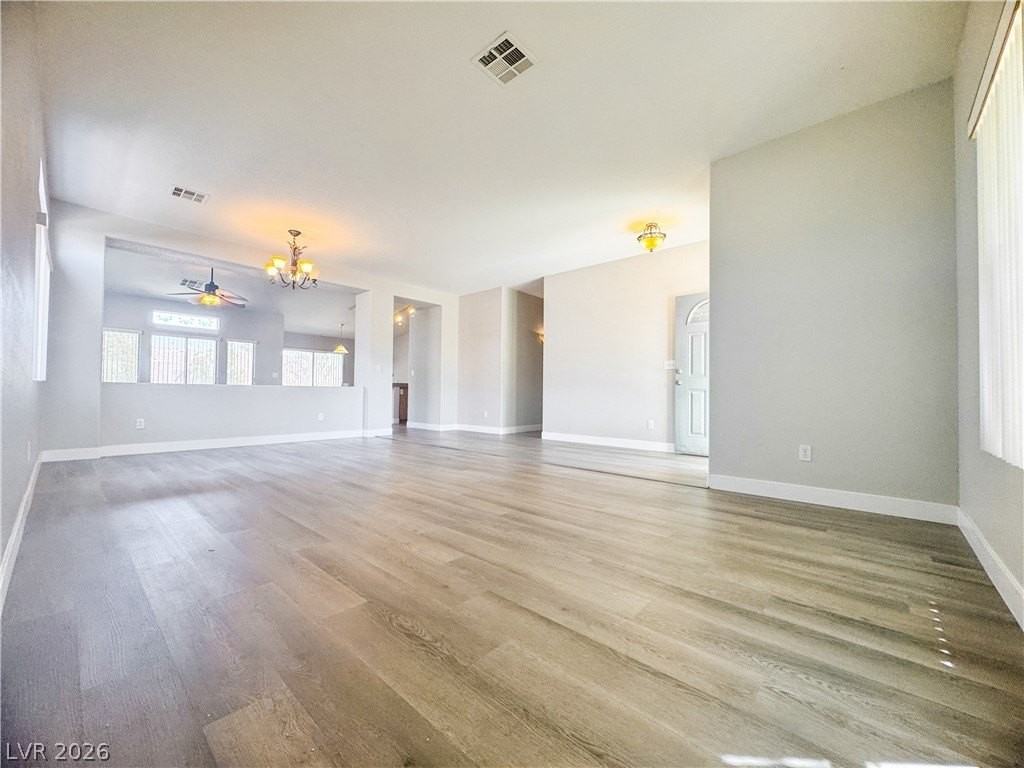 30 Hatten Bay St - Photo 7 of 38