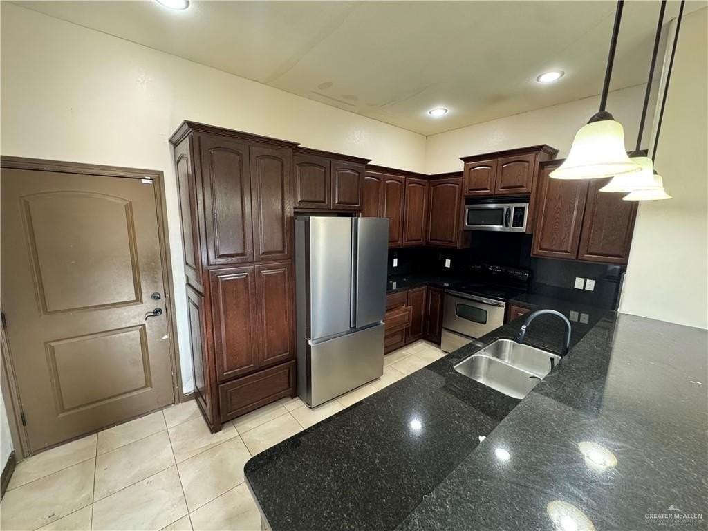 812 S 6th St #4 - Photo 4 of 18