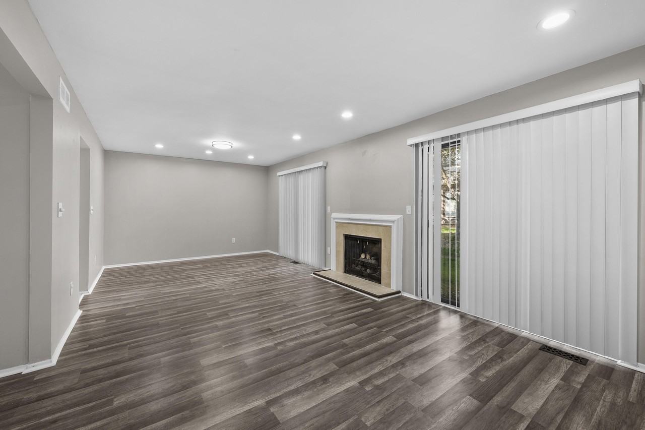 5353 Wright Way W - Photo 4 of 37