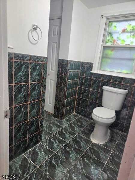21 Davis Ave #1 - Photo 5 of 5