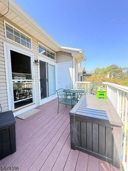 44 Spruce Ct - Photo 3 of 3