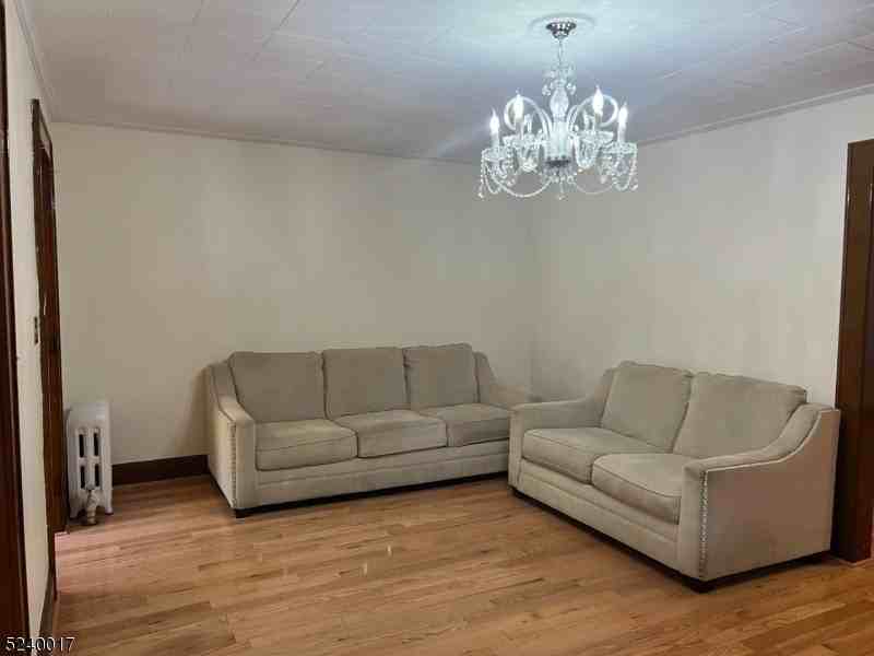 58 Park Ave - Photo 4 of 25