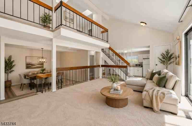 30 Chestnut Ct - Photo 3 of 25