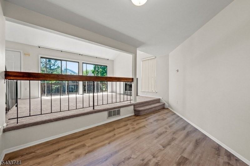30 Chestnut Ct - Photo 4 of 25