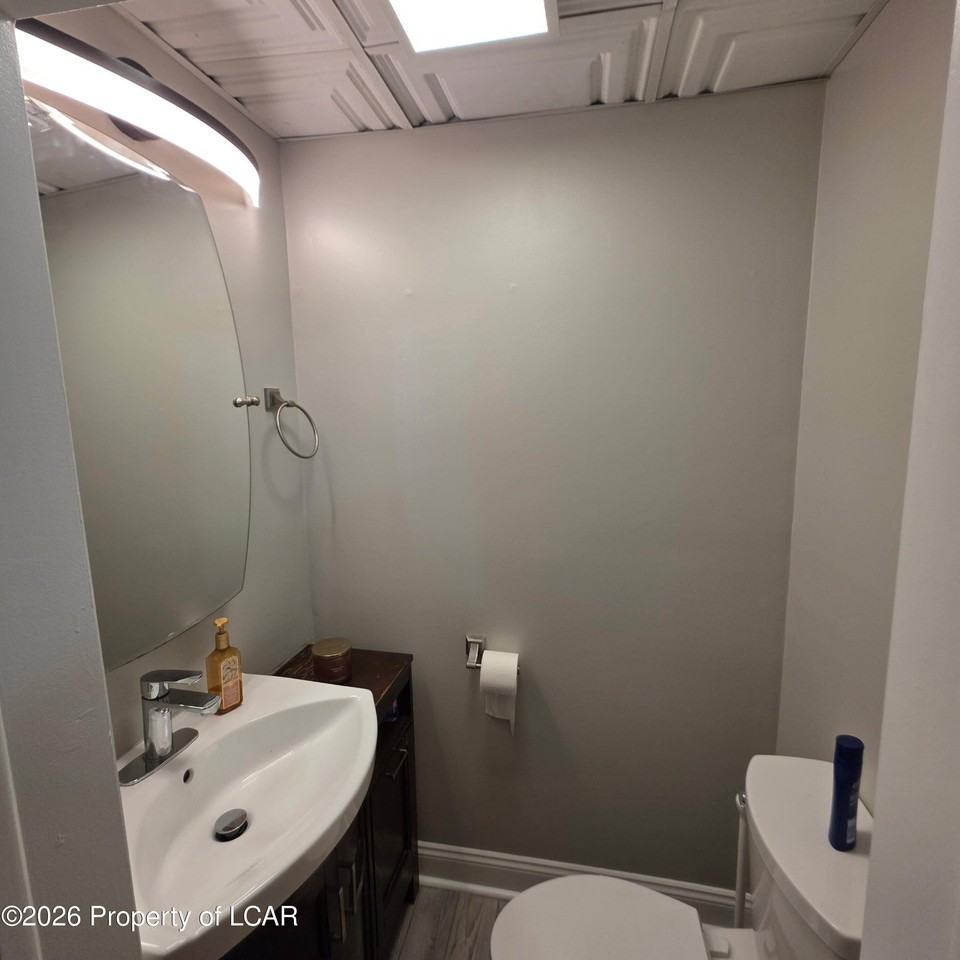 143 W Dorrance St - Photo 6 of 25