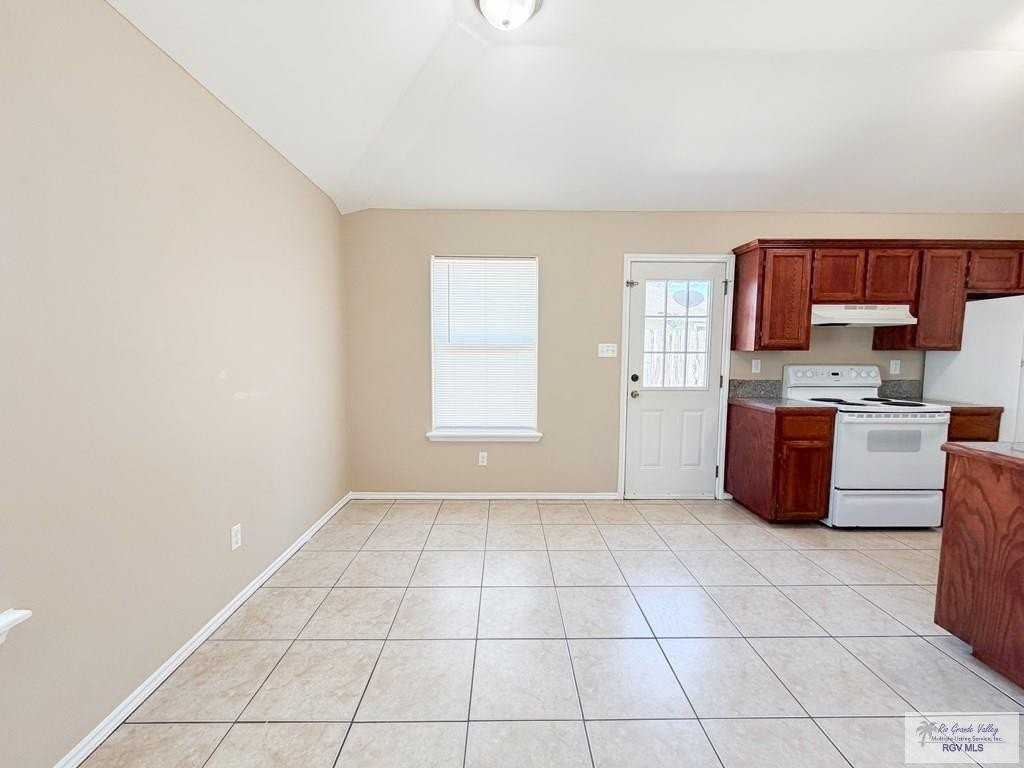 801 W Arroyo Park Ln #2 - Photo 5 of 10