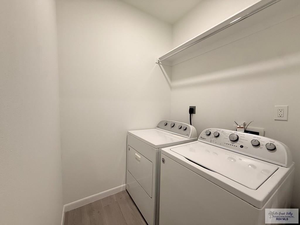 4915 Alexa Rd - Photo 7 of 19