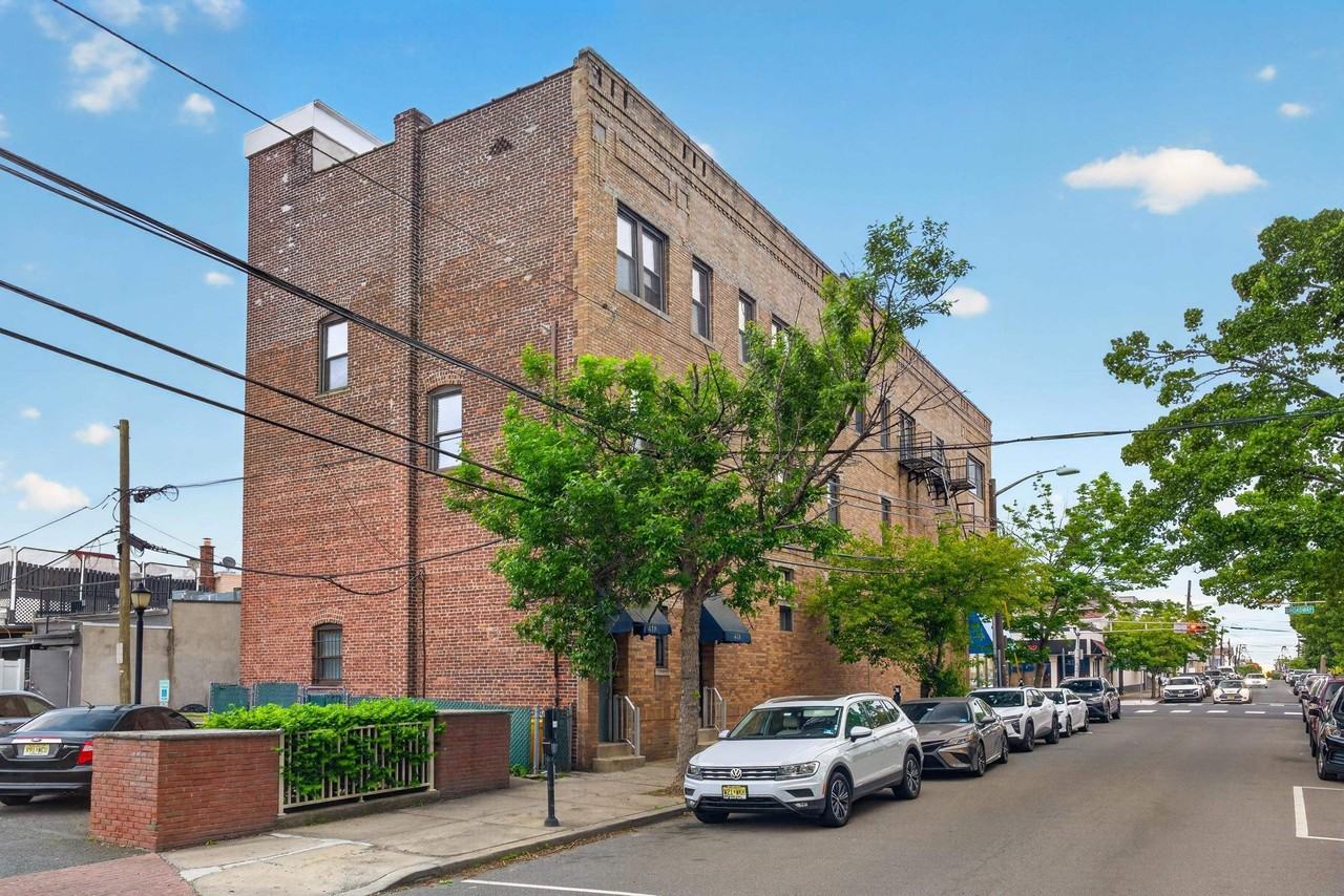 418 Broadway #3N - Photo 7 of 37