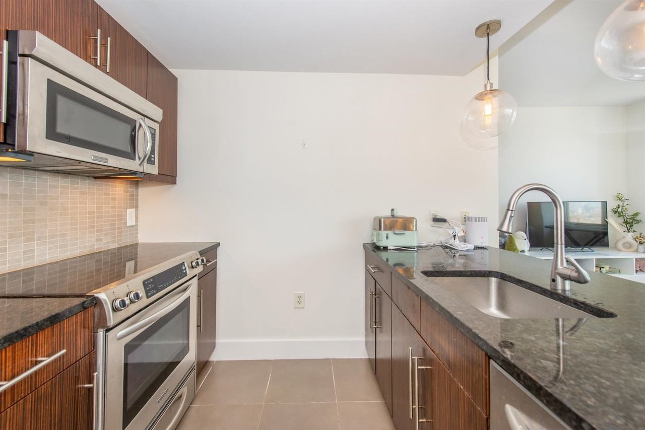 88 Morgan St #2802 - Photo 5 of 18