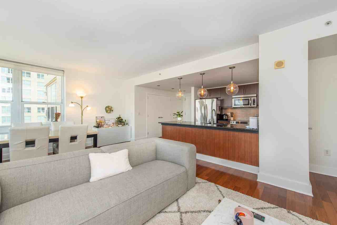 88 Morgan St #2802 - Photo 7 of 18