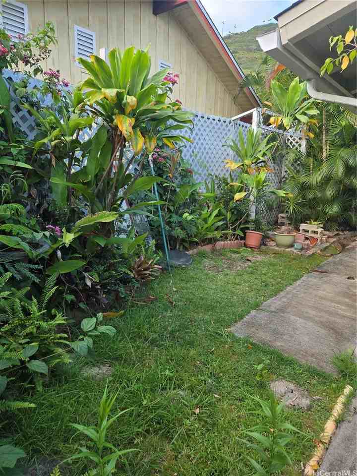 1022 Kalapaki St - Photo 4 of 24