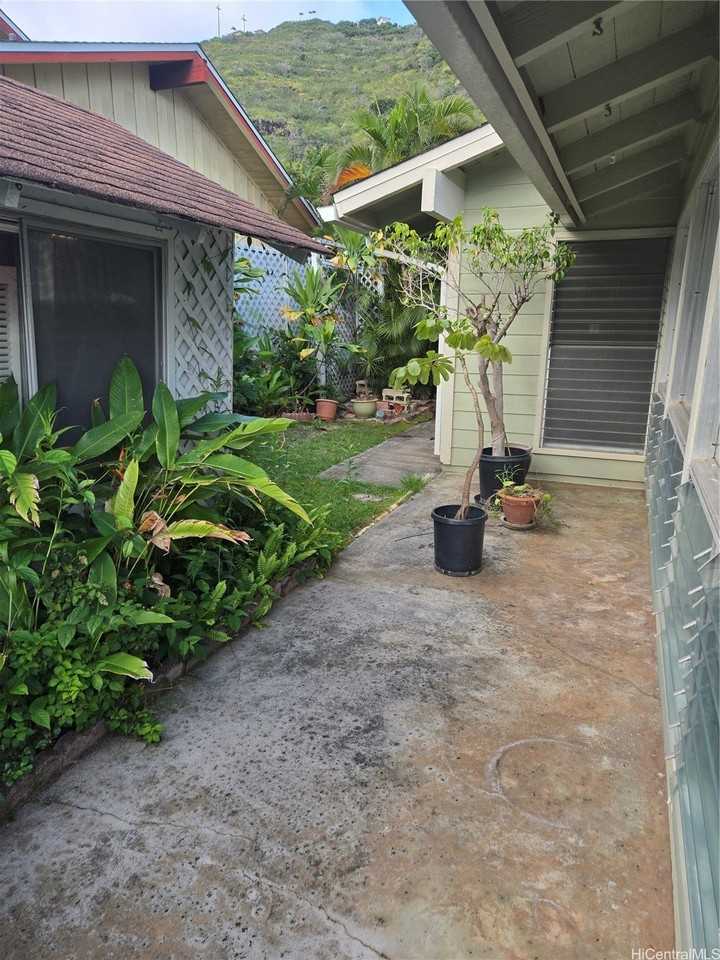 1022 Kalapaki St - Photo 5 of 24