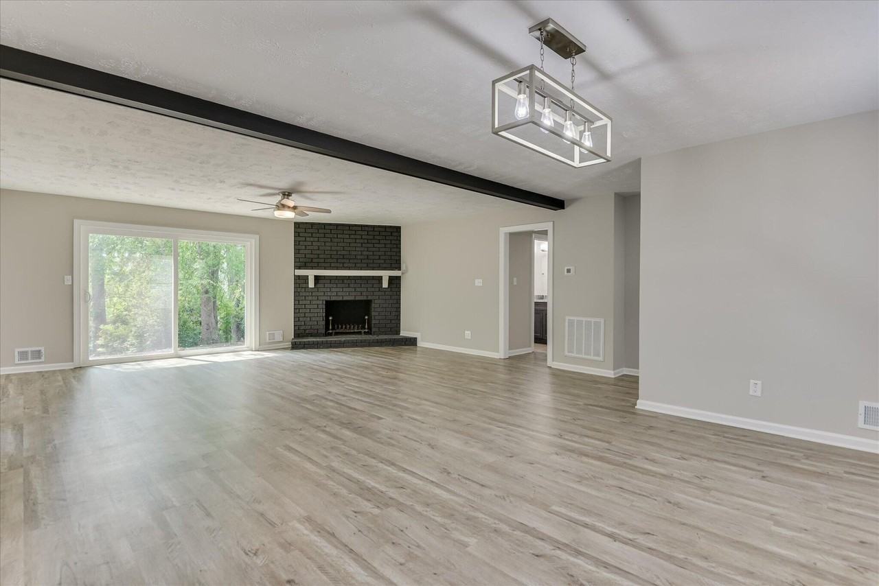 3339 Sugar Mill Rd - Photo 7 of 33