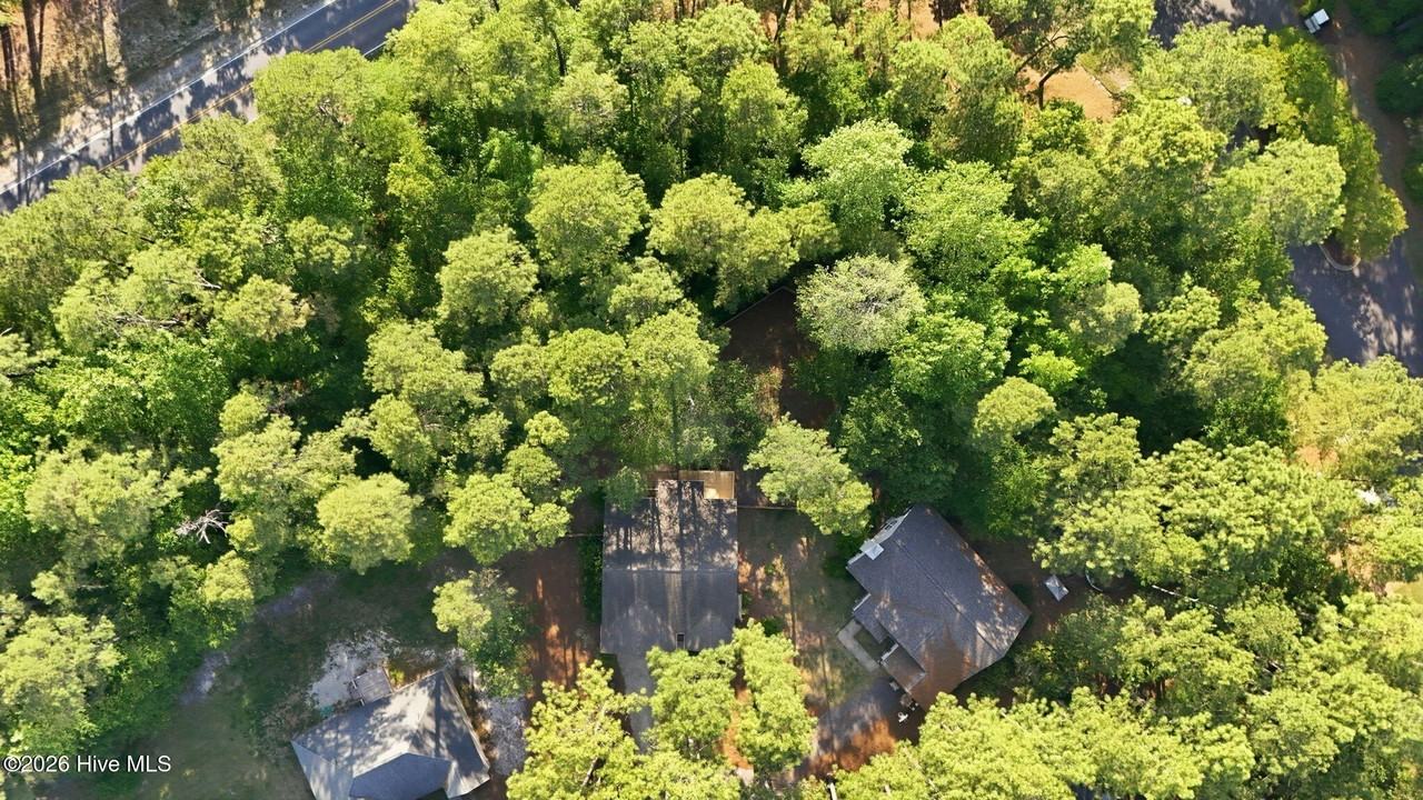 14 Juniper Ln - Photo 4 of 43