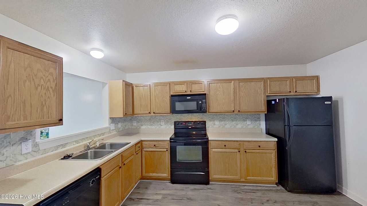 102 Springwood Dr - Photo 6 of 20