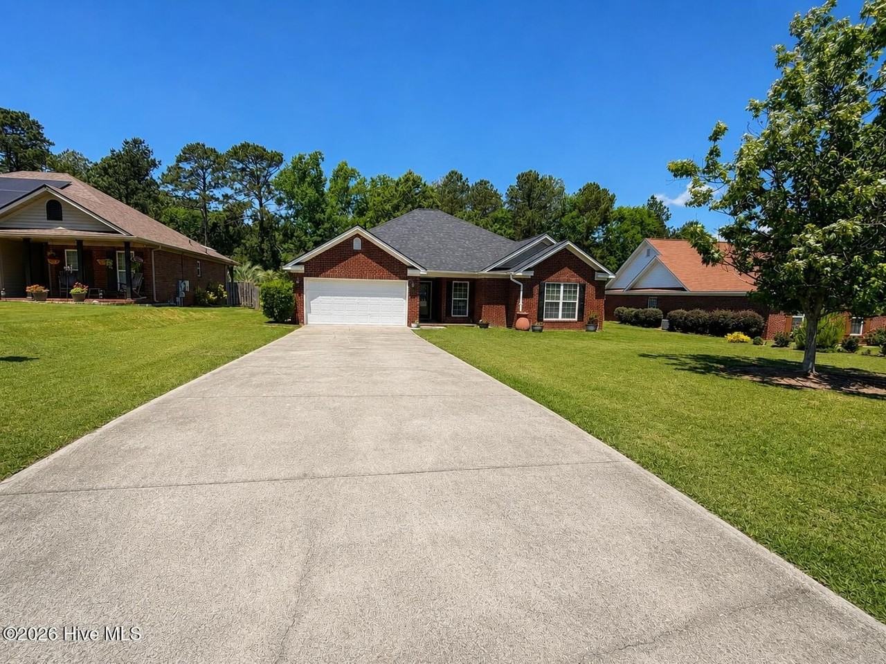 1864 Long Creek Fls - Photo 2 of 28