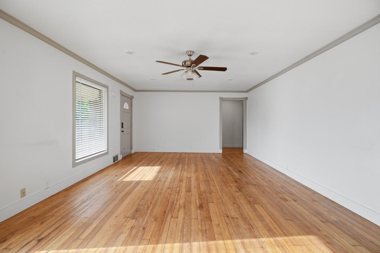 1011 Walnut St - Photo 5 of 26