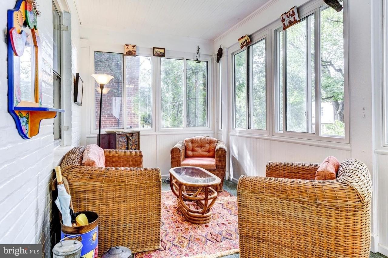 4438 Garrison St Nw - Photo 5 of 39
