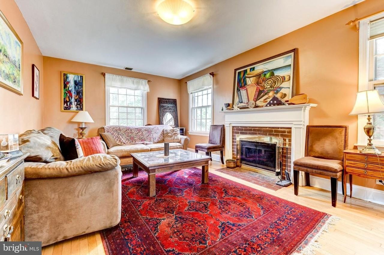 4438 Garrison St Nw - Photo 7 of 39
