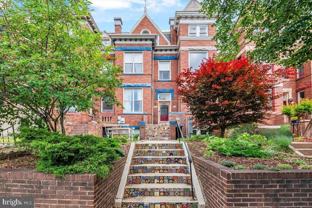 30 R St Ne - Photo 1 of 1