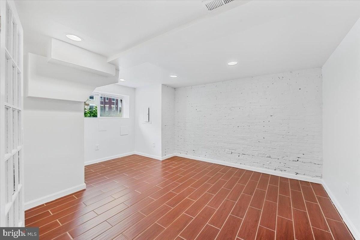 30 R St Ne - Photo 5 of 21
