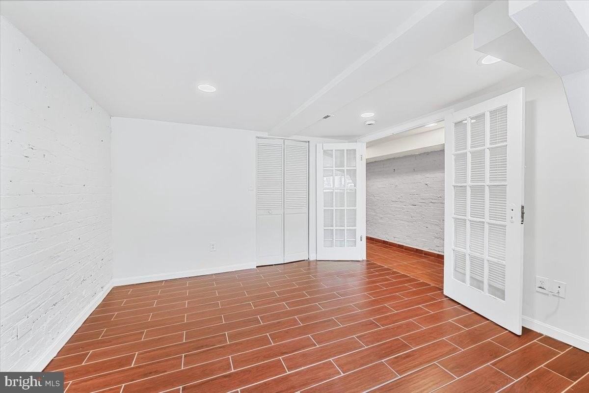 30 R St Ne - Photo 7 of 21