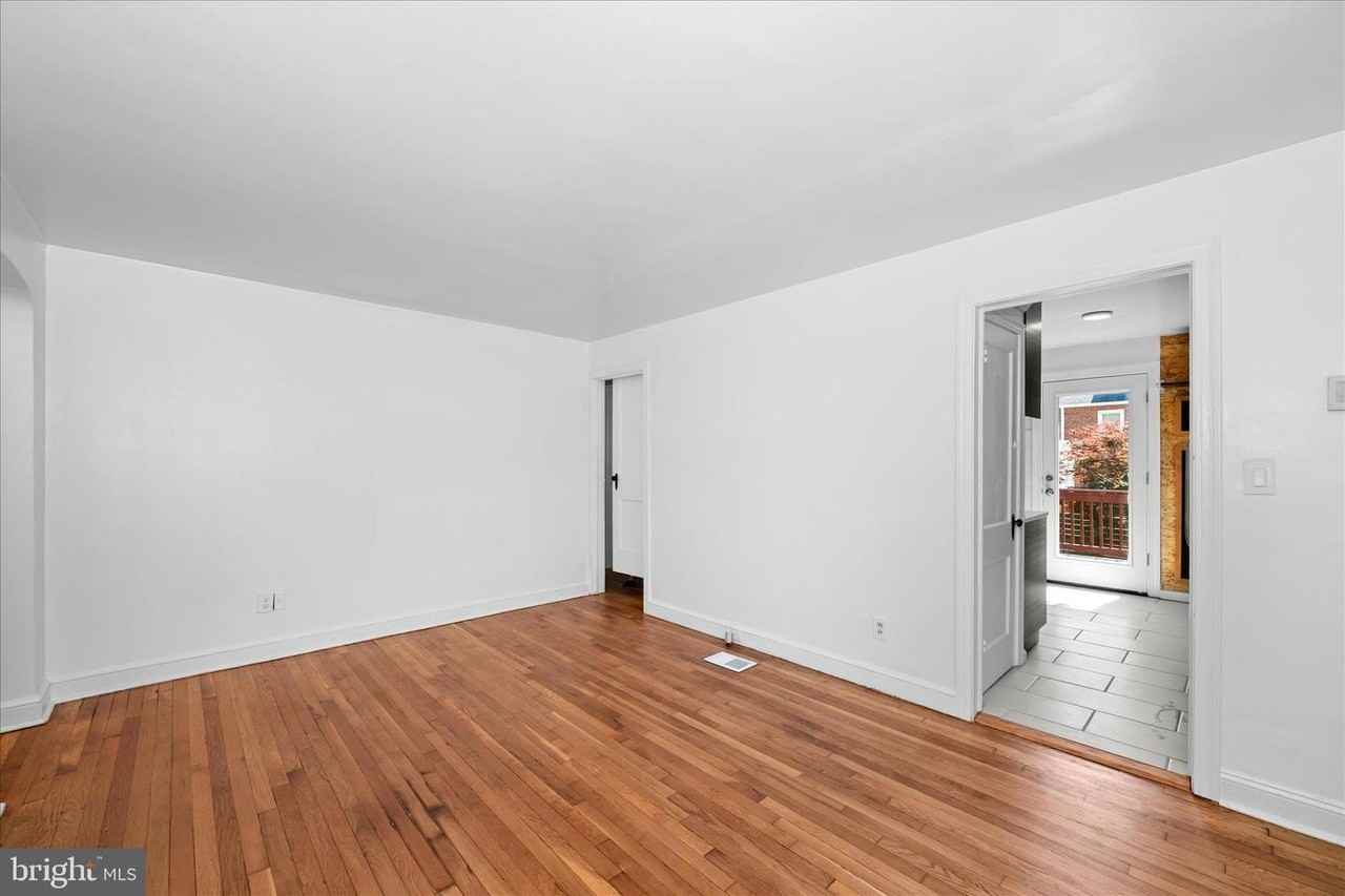 801 Cox Ave - Photo 5 of 50