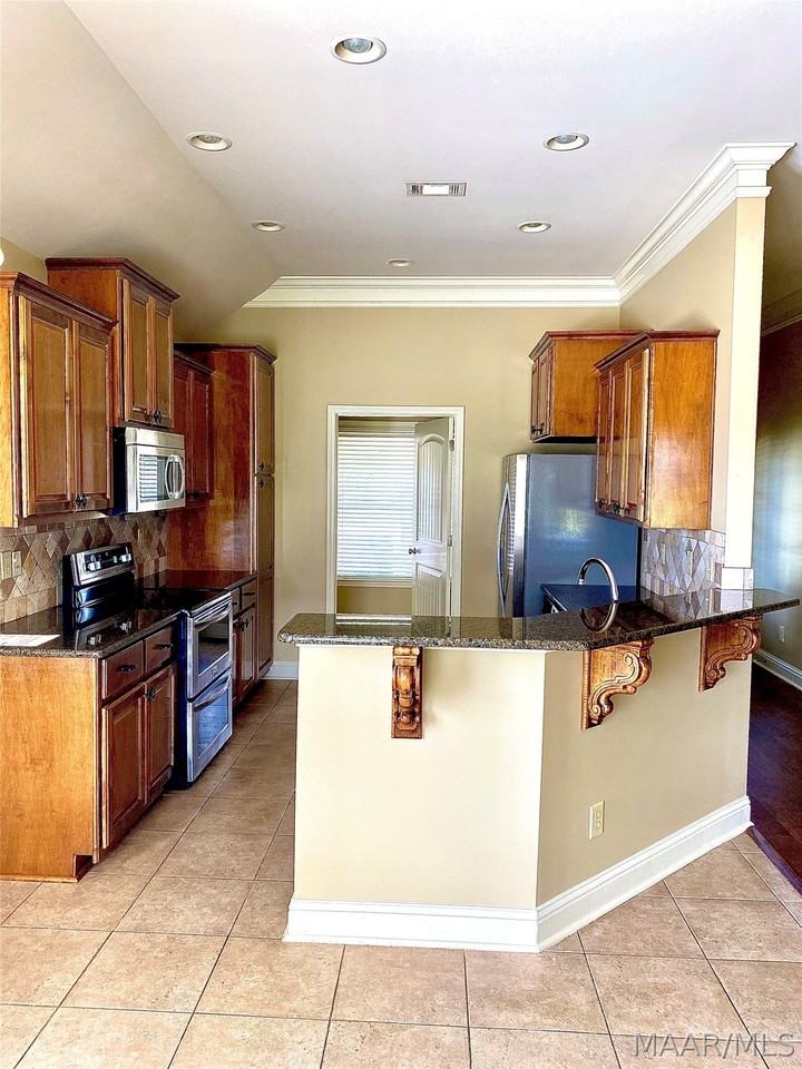 1896 Pendlebrook Dr - Photo 7 of 20
