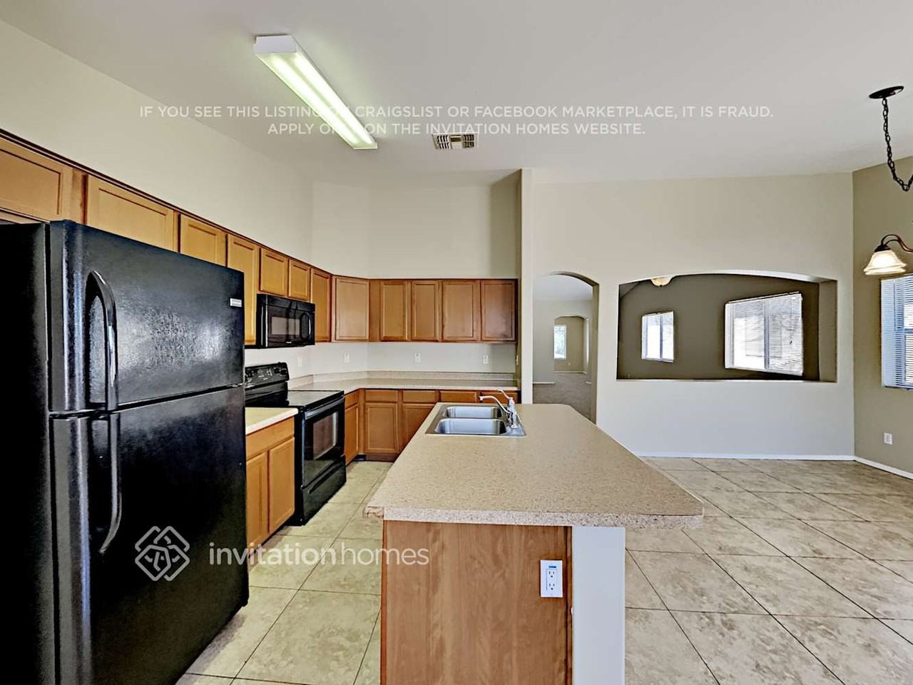3319 W Sunland Ave - Photo 5 of 16