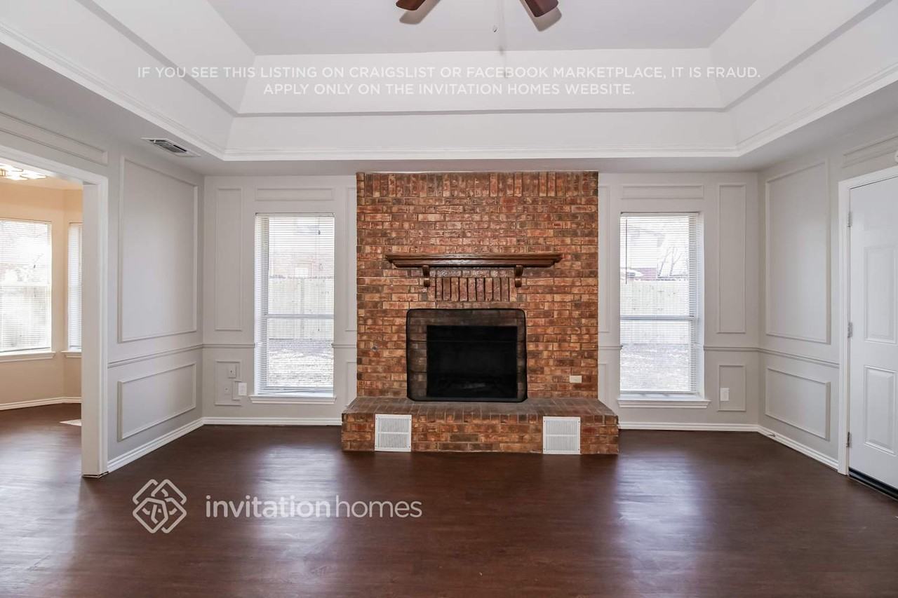 3217 Brooke St - Photo 4 of 16