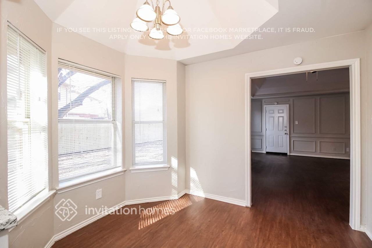 3217 Brooke St - Photo 6 of 16