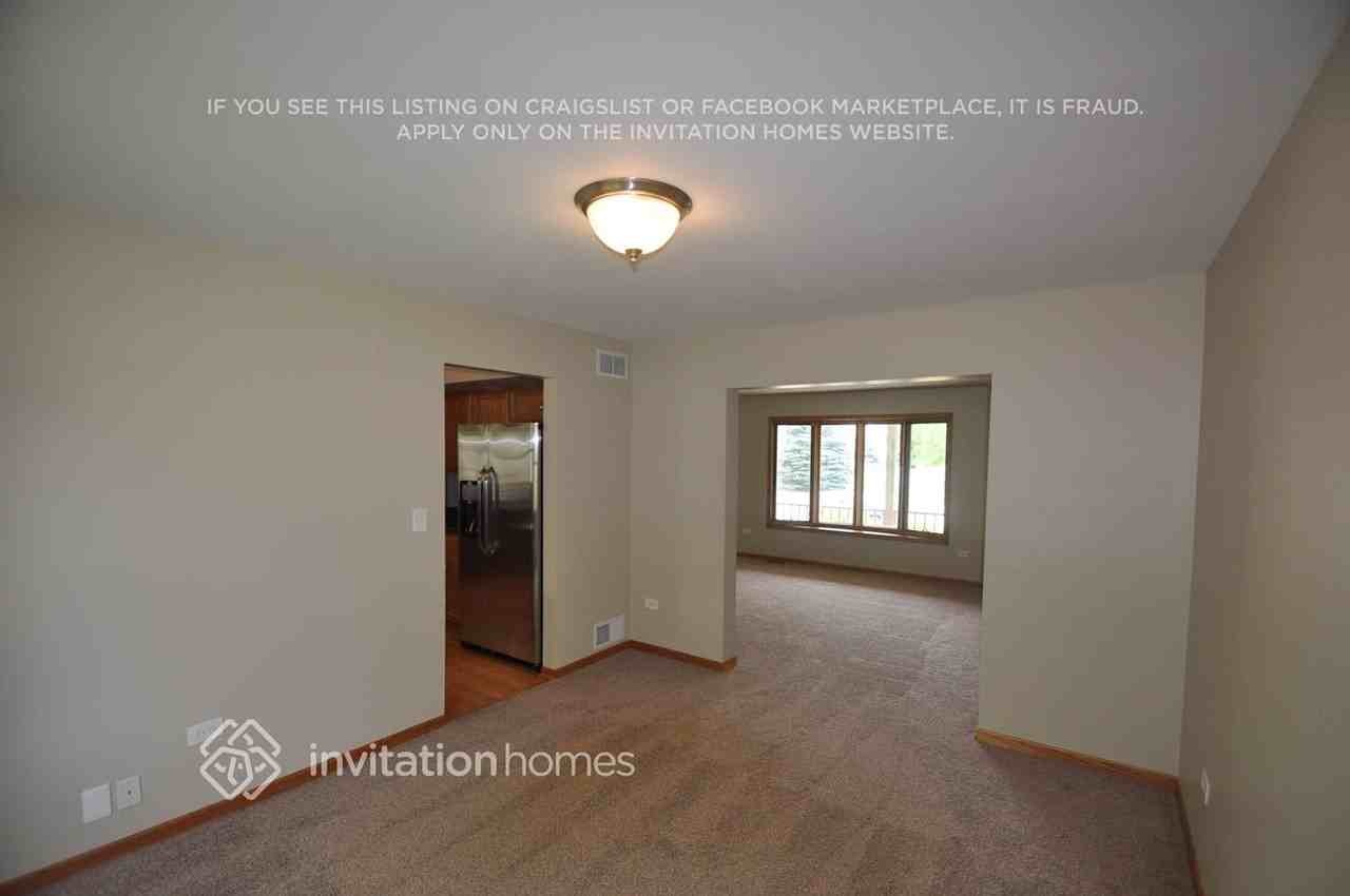 2959 Rebecca Dr - Photo 4 of 14