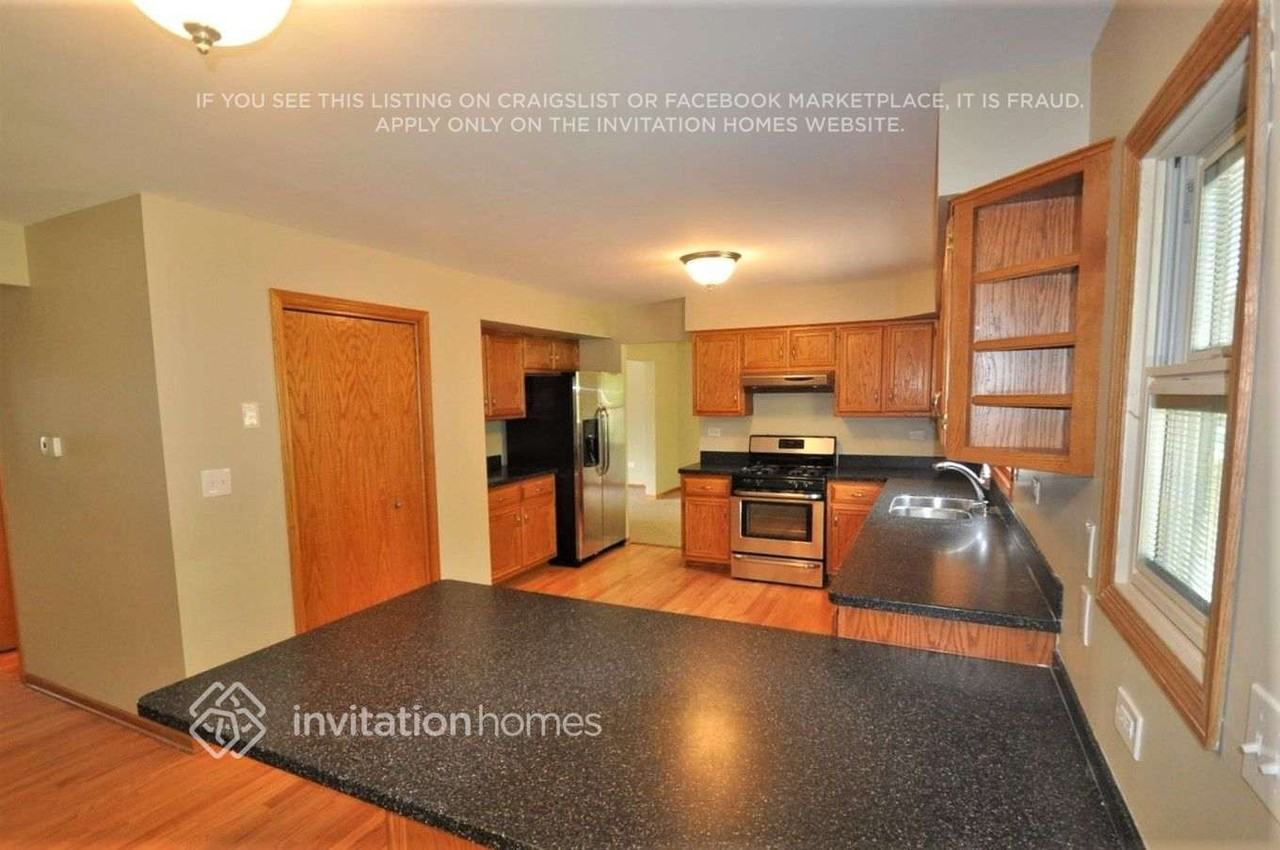2959 Rebecca Dr - Photo 5 of 14