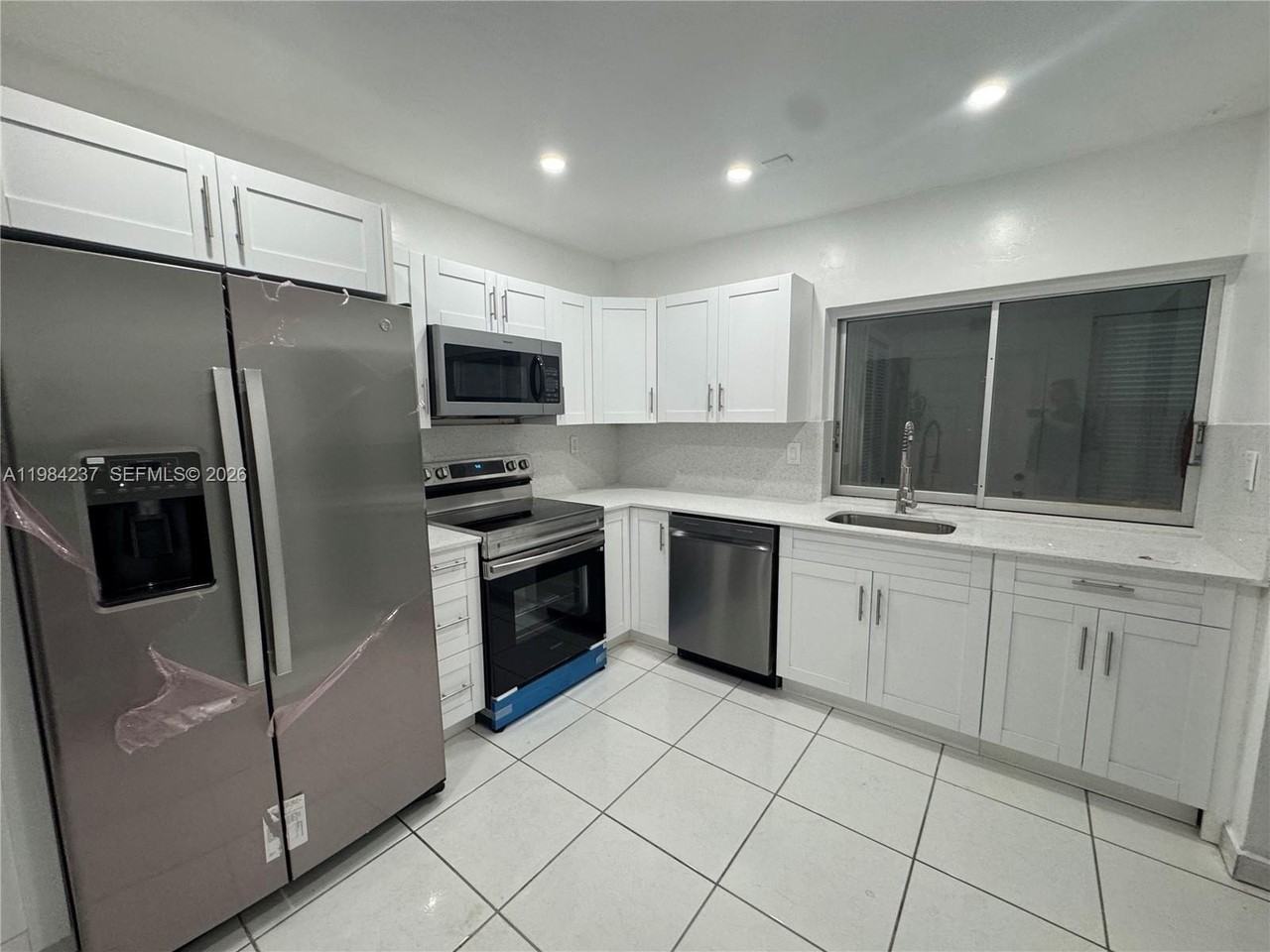 11234 Sw 169th St - Photo 4 of 14