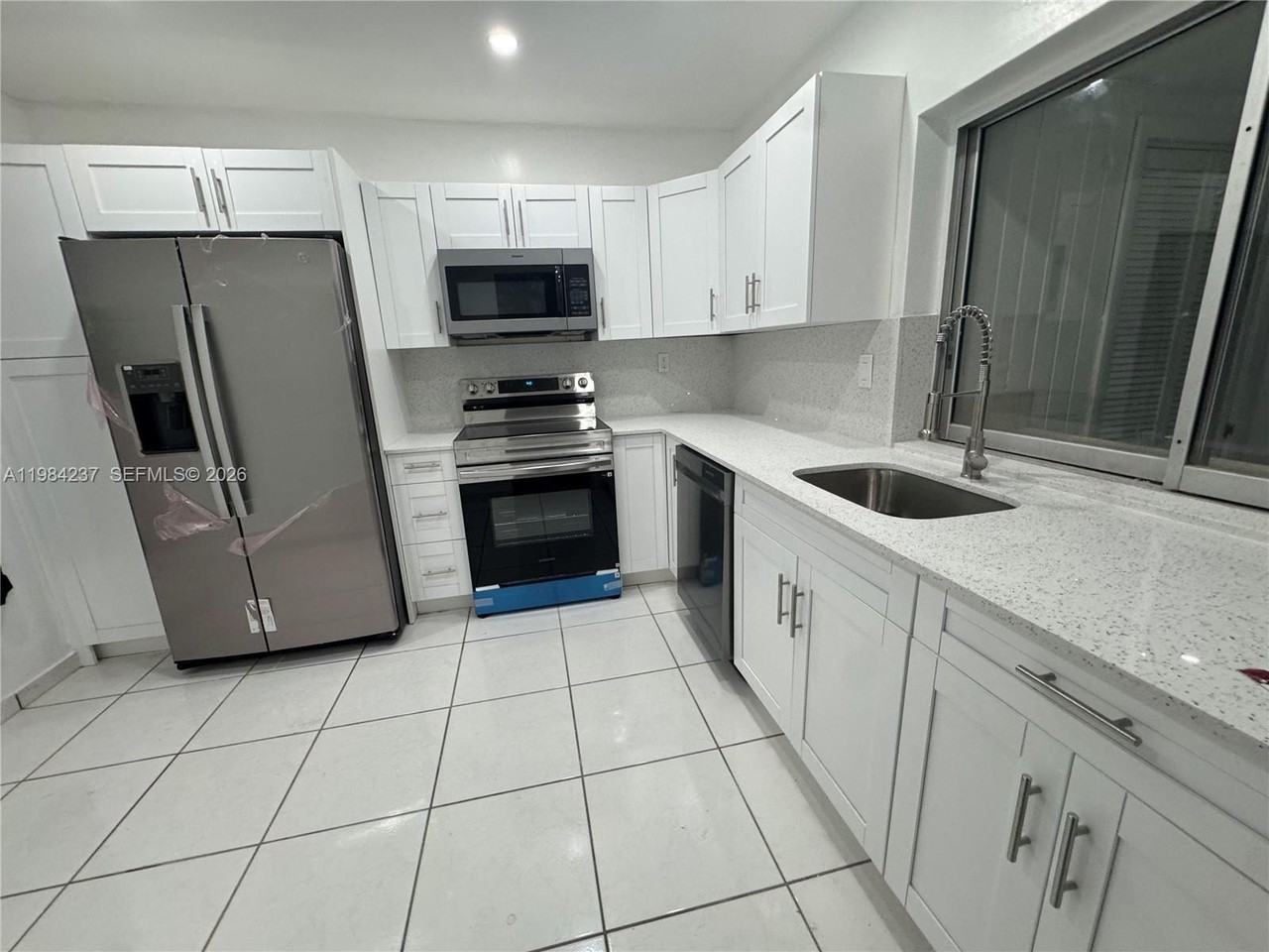 11234 Sw 169th St - Photo 5 of 14