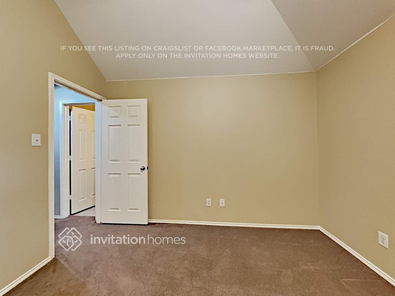1116 Sweetwater Dr - Photo 5 of 13