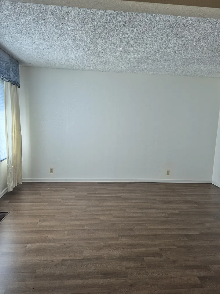 2980 Virginia St #1 - Photo 5 of 22