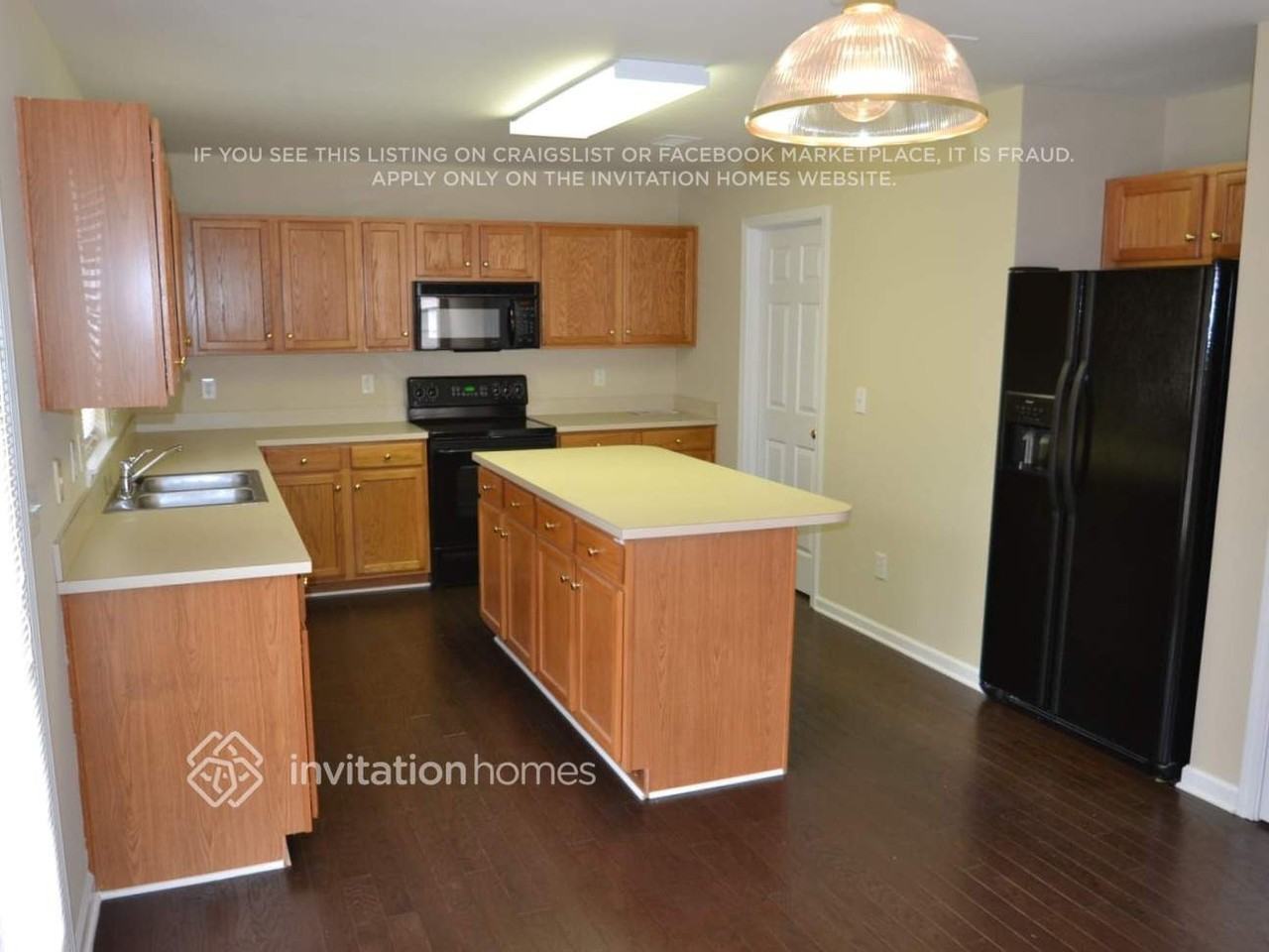 1552 Summit Ridge Ln - Photo 3 of 10