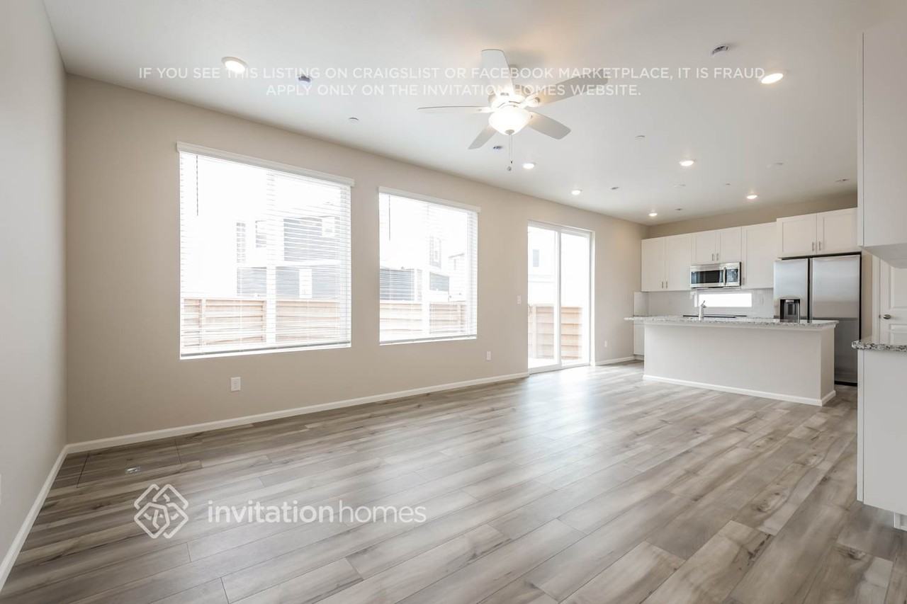 10168 Scranton Ct - Photo 4 of 18