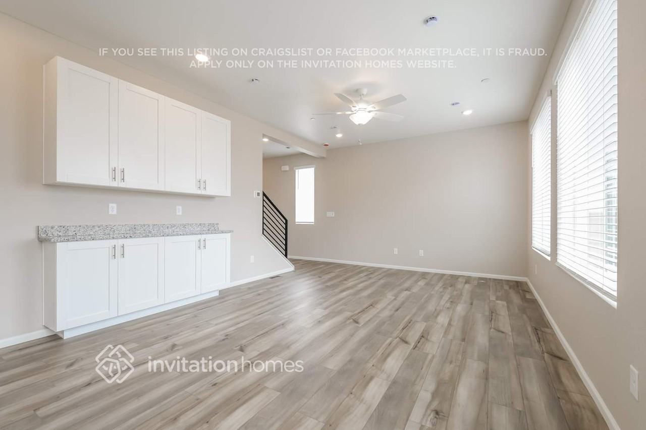 10168 Scranton Ct - Photo 6 of 18