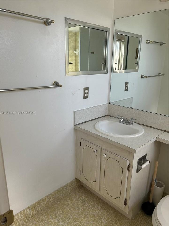 329 Farnham P #329 - Photo 3 of 10